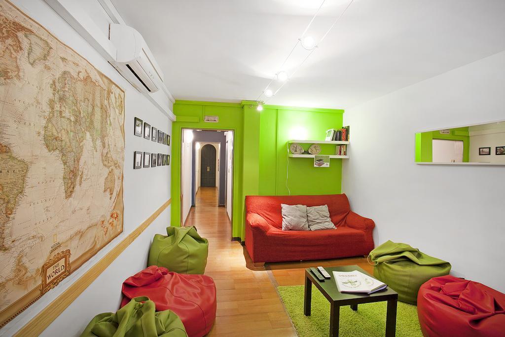 Hostel Diagonal House